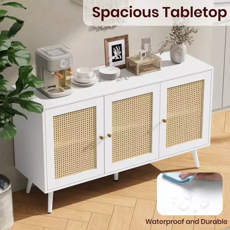 Credenza/Madia in Rattan Beige/Nero/Bianco con 3 Ante e Ripiani Regolabili – 1 Unità
