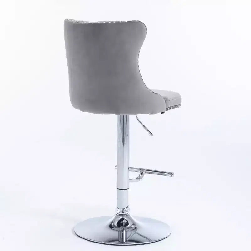 Sgabello da Bar Girevole in Velluto Grigio, Schienale Medio Trapuntato, Base Cromata, Set da 2